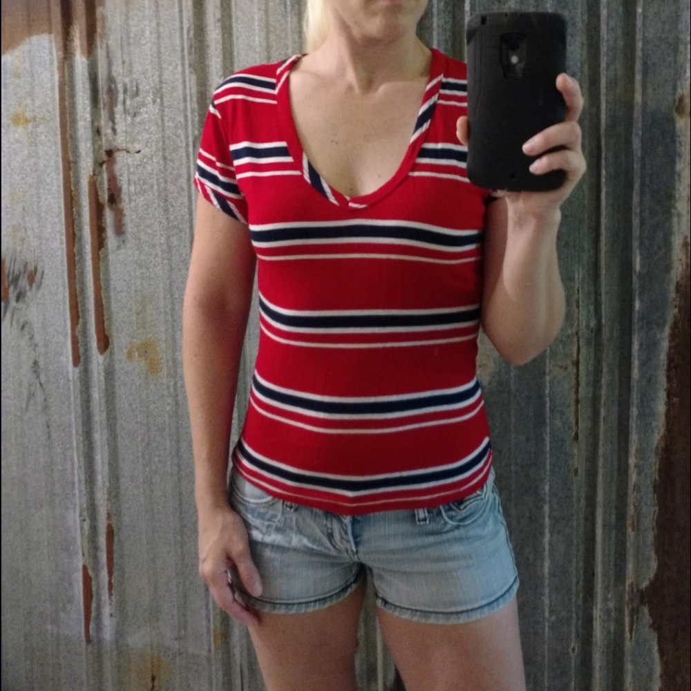 VINTAGE Vneck Striped Stretch Top